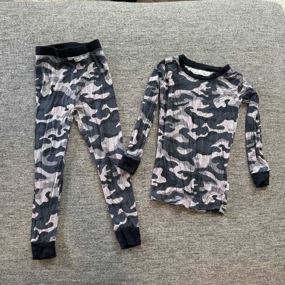 Dreamy Z bamboo toddler pajama set in black camo - Picture 1 of 2